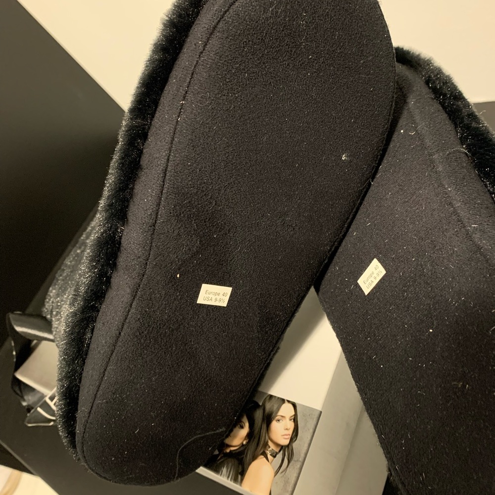 Slippers - Picture 8 of 8